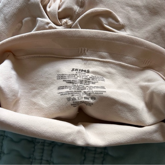 SKIMS Shapewear Shorts - Picture 3 of 3